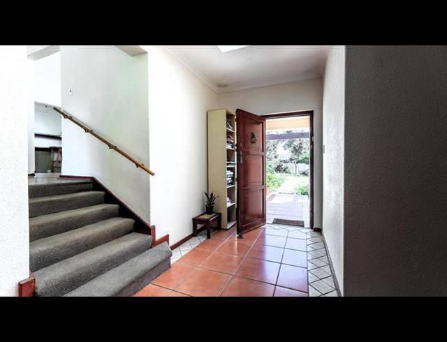 4 BEDROOM HOUSE FOR SALE IN DUYNEFONTEIN